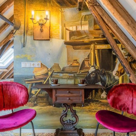 Unieke Bed En Breakfast Met Historisch Verhaal In Ferwert Ferwerd Extérieur photo